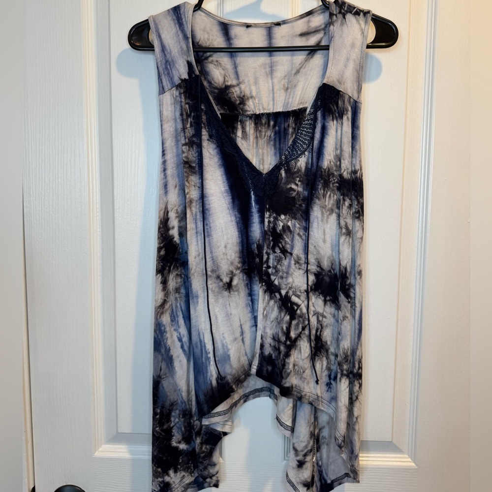 Tie Dye Sleeveless Asymmetrical Hem Tunic Top Lace Detail Size M